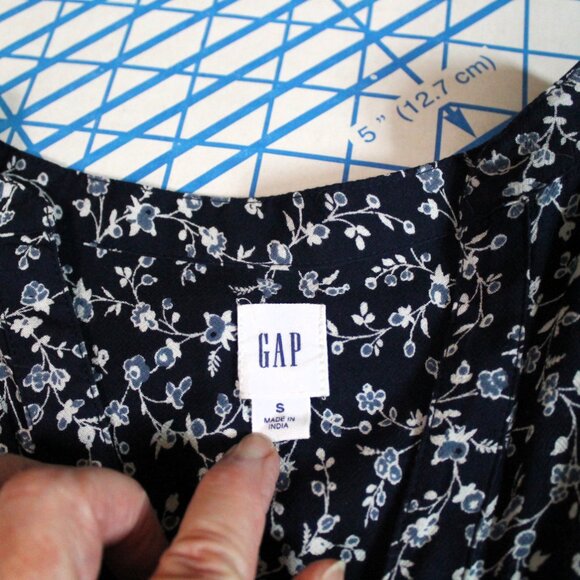 Gap Navy Blue Floral Blouse, Small - Picture 8 of 11